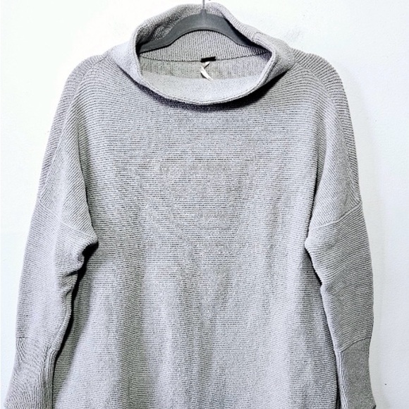 FREE PEOPLE - OTTOMAN Cozy Gray Women's Sweater - Picture 2 of 4